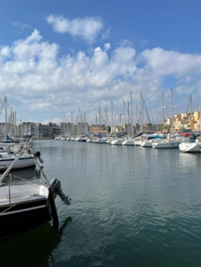 6HUB231D Bel Appartement vu sur le PORT DE GRUISSAN 4 á6 personnes
